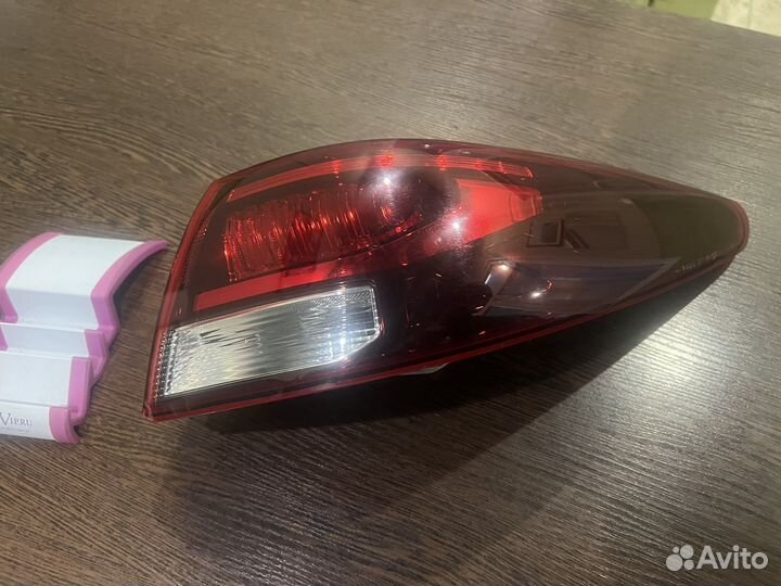 Продам здадний правый фара на киа рио Х 2020 года