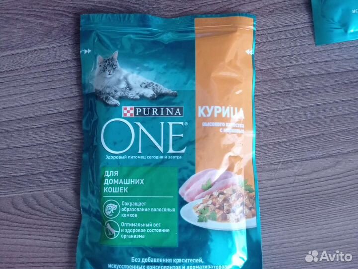 Кошачий корм влажный