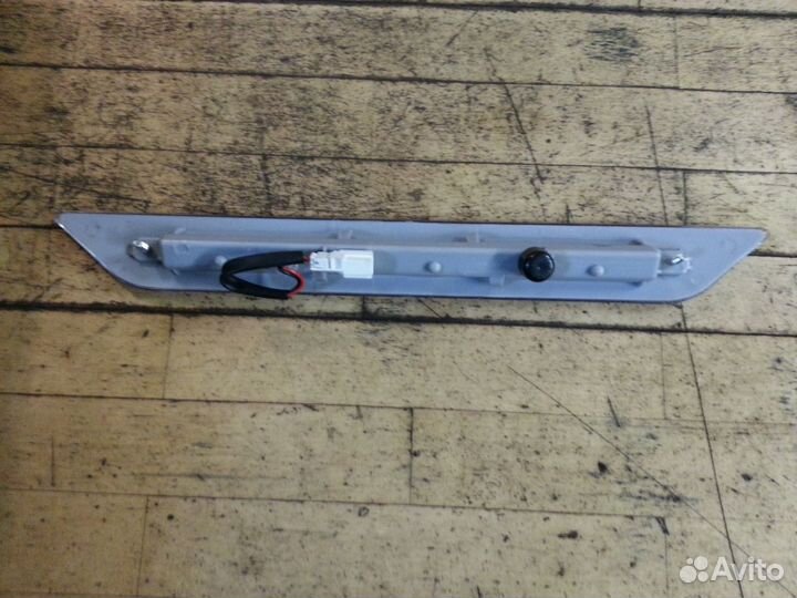 Повторитель стоп-сигнала в пятую дверь X-Trail T31