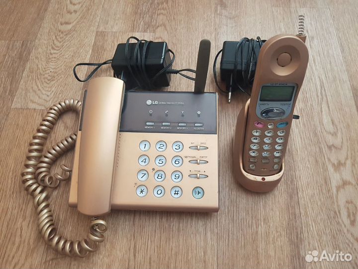 LG.Радиотрубка с проводной базой.Бронза