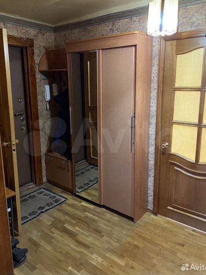 4-к. квартира, 81 м², 3/5 эт.