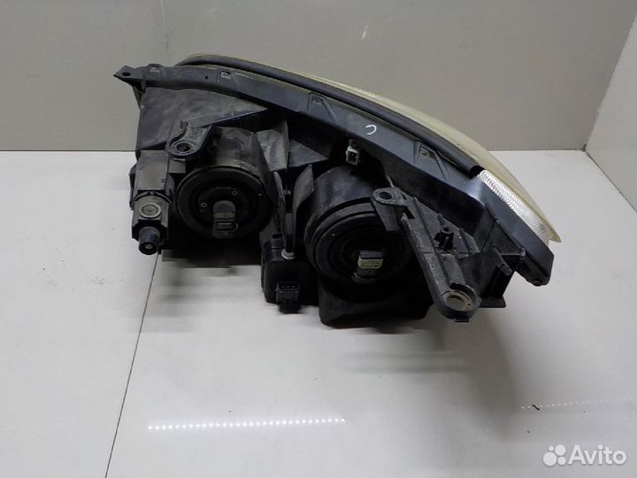 Фара правая Toyota RAV4-3 2005-2010
