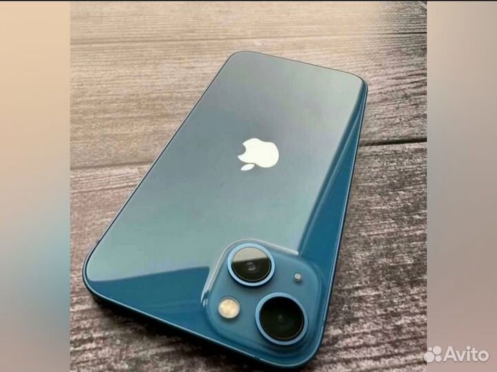 Телефон iPhone 13 256