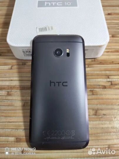Телефон htc 10
