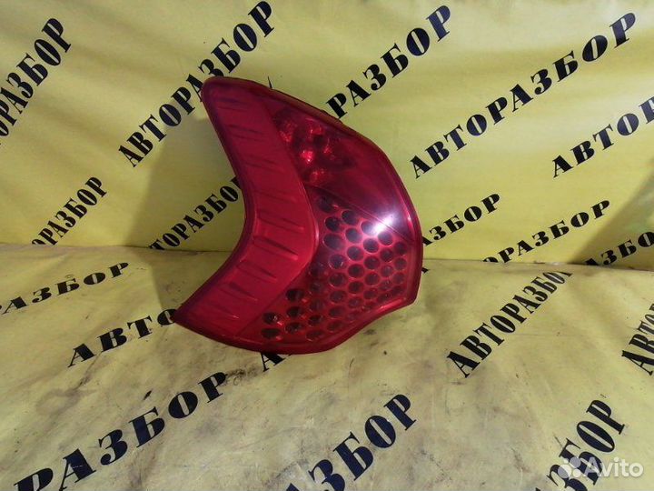 Фонарь задний левый внешний Peugeot 3008 2010-2016