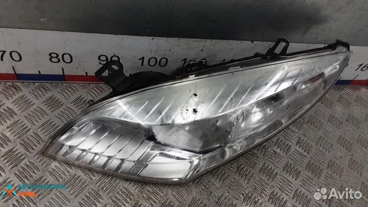 Фара левая Renault Megane 3 2011