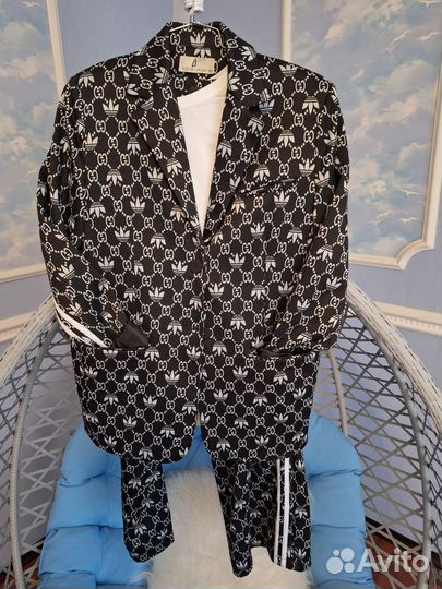 Брючный костюм женский классический 46