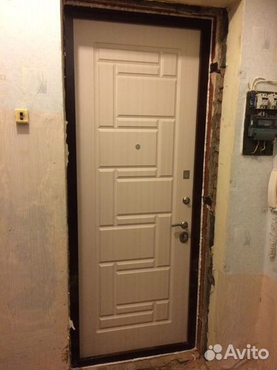 Входная уличная утепленная дверь