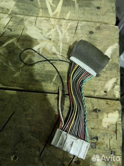 Переходник для подключения камеры к г/у Nissan Lea