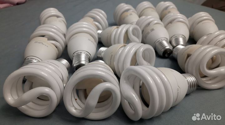 Лампы энергосберегающие Philips Tornado (17 штук)