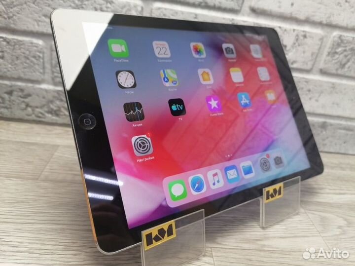 9.7 Планшет Apple iPad Air+Cellular (MD791) 16 Гб