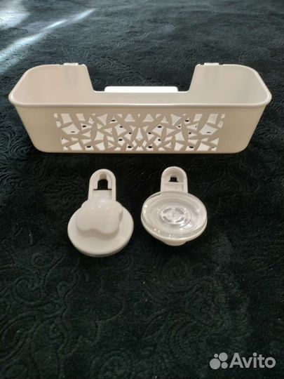 Полочка настенная с фиксаторами на присосках