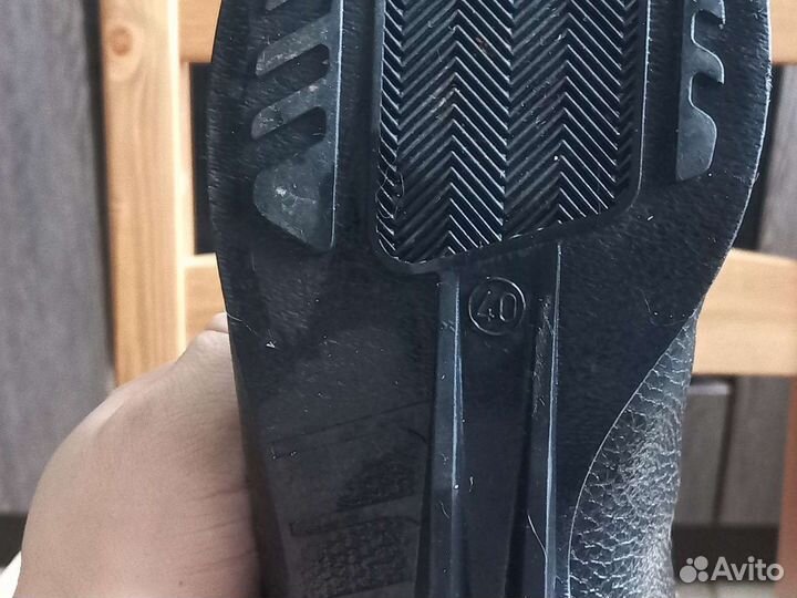 Лыжные ботинки