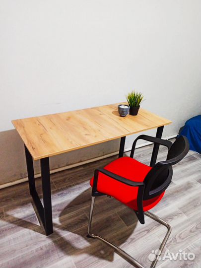 Компьютерный стол в стиле лофт