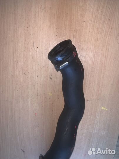 Патрубок интеркулера audi 80 b4 1.9