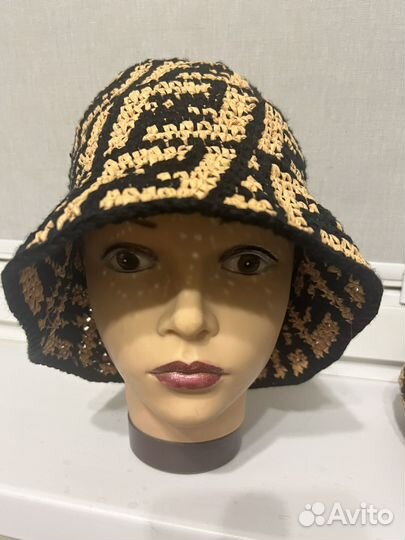 Панама из рафии в стиле Fendi