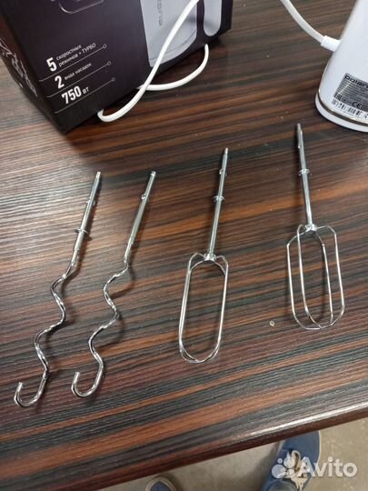 Миксер ручной polaris