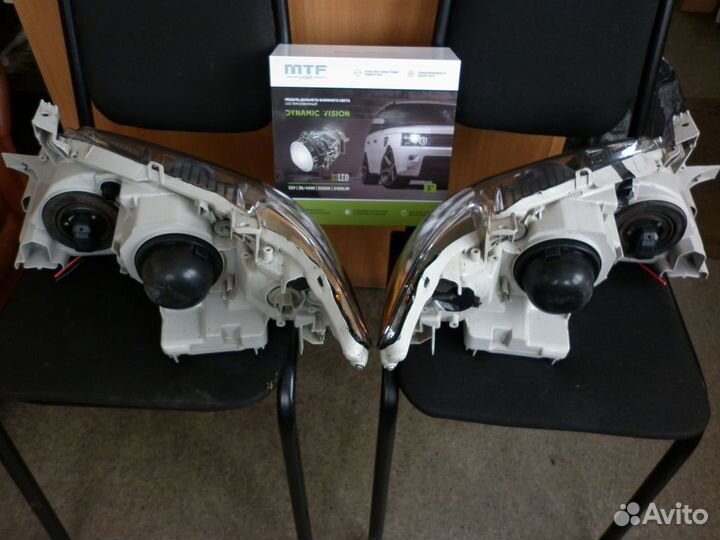 Оригинальные передние фары Toyota Camry XV40