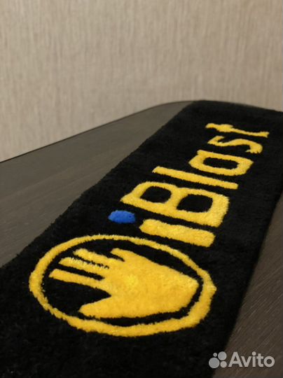 Тафтинговый ковер ручной работы