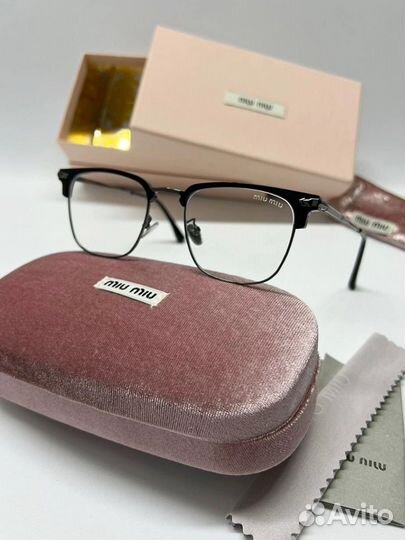 Имиджевые очки miu miu