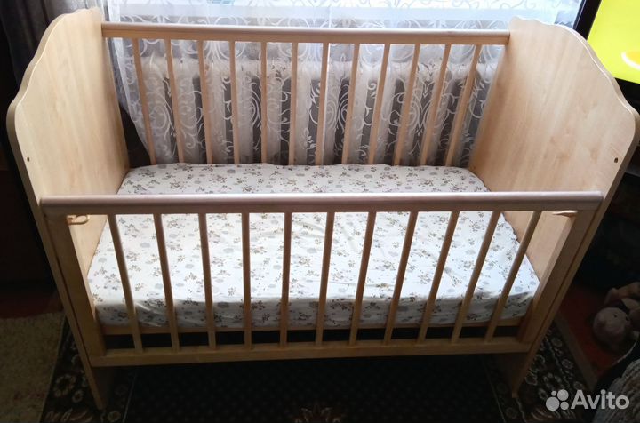 Детская кроватка