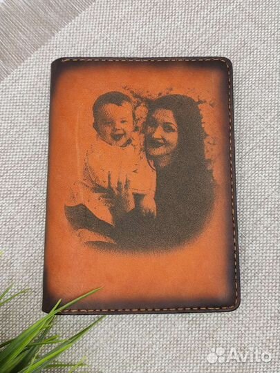 Гравировка на кожаных изделиях