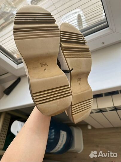 Кроссовки zara