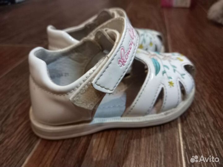 Босоножки для девочки