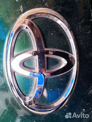 Эмблема Toyota Passo 2016