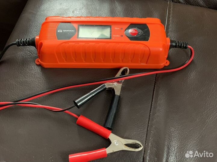 Зарядное устройство Daewoo на 6/12 вольт