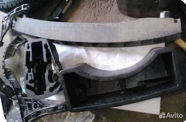 Volkswagen Polo усилитель наполнитель заднего бамп