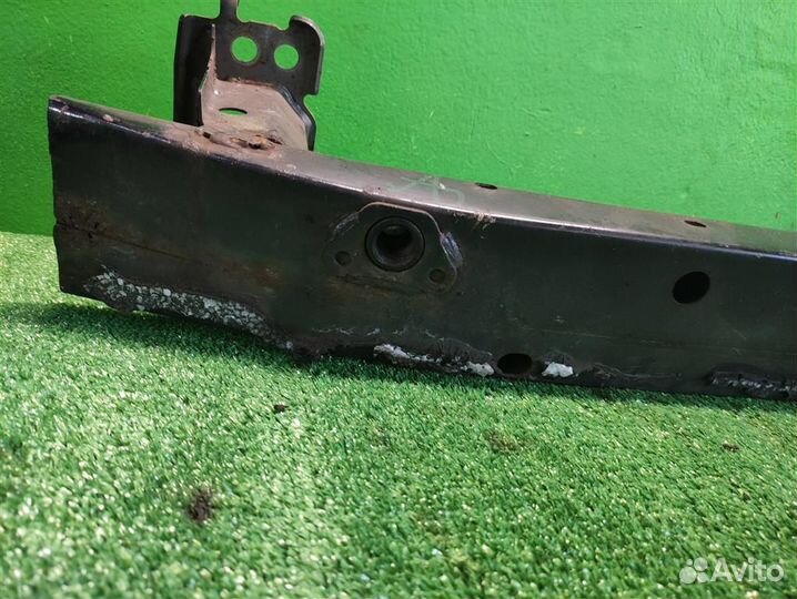 Усилитель бампера переднего Toyota Auris E150 2009