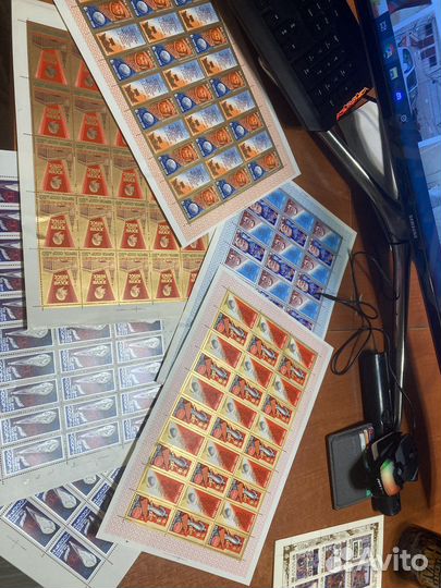 Марки СССР около 400 штук,коллекции,как новые