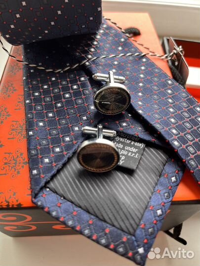 Галстук + аксессуары, подарочный набор