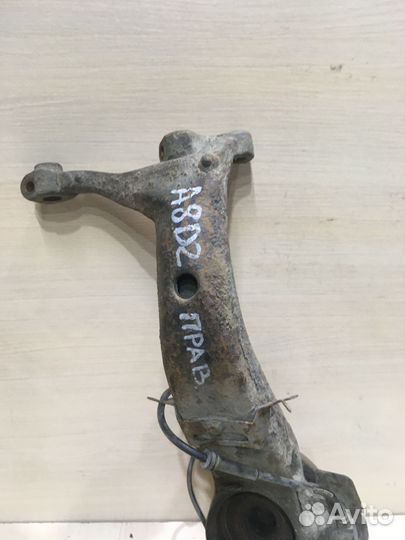 Кулак левый Ауди А8 D2 4D0407257G