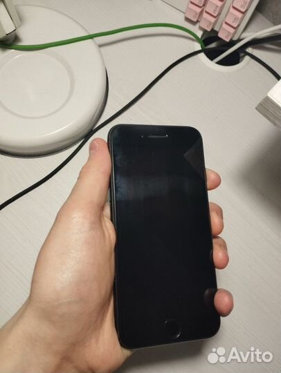 iPhone SE (2020), 64 ГБ