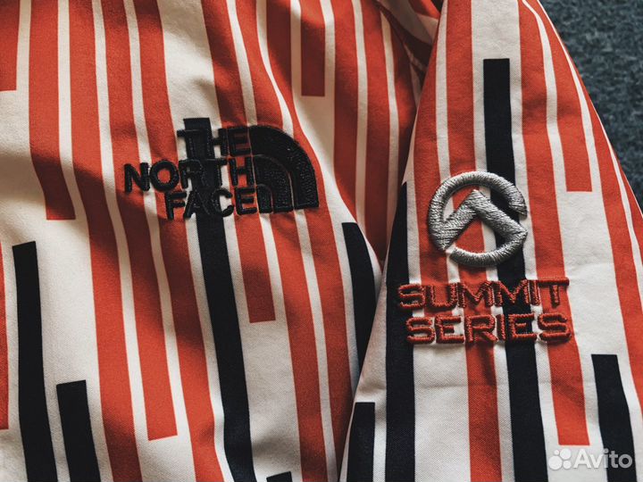 The North Face Summit Series Gore-Tex куртка