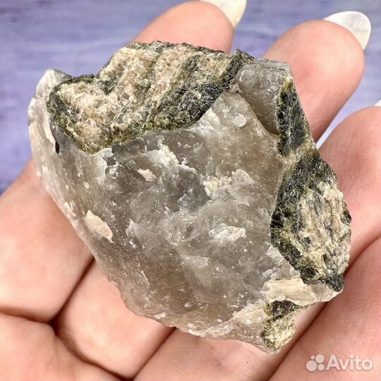 Турмалин полихромный, кварц