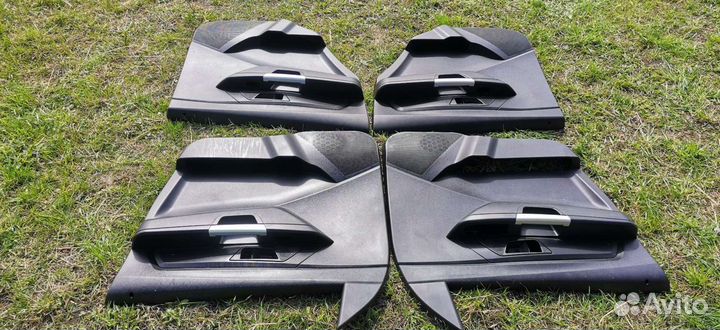 Обшивки дверей УАЗ патриот