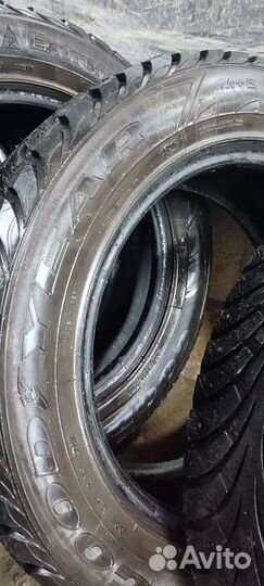 Goodyear UltraGrip Extreme 225/60 R17