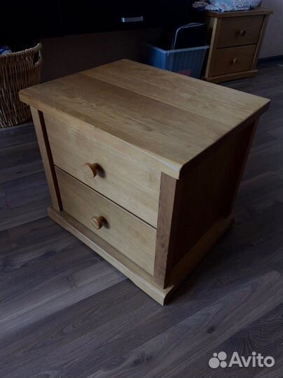 Тумбочка в спальню