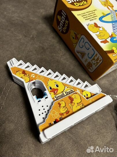 Детская игрушка уточки на лесенке Small Duck