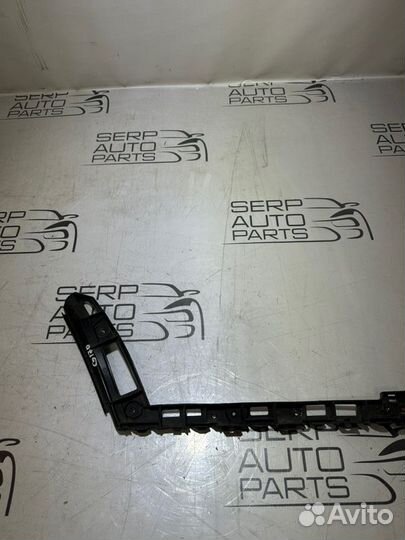 Крепление бампера заднее правое Opel Insignia G09