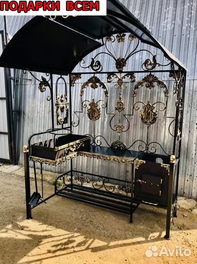 Мангал с крышей