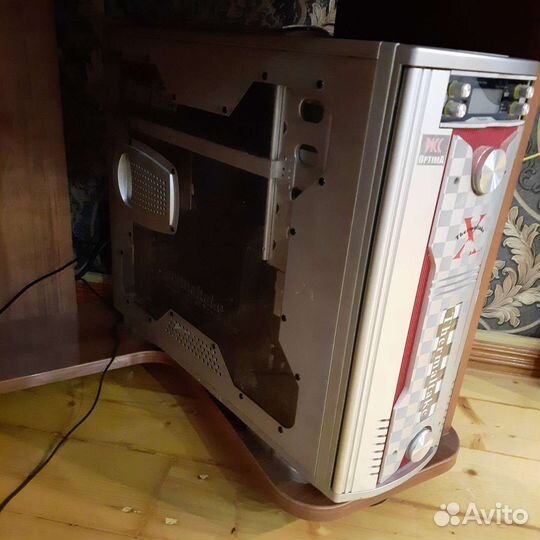 Корпус для пк- сервера Thermaltake X