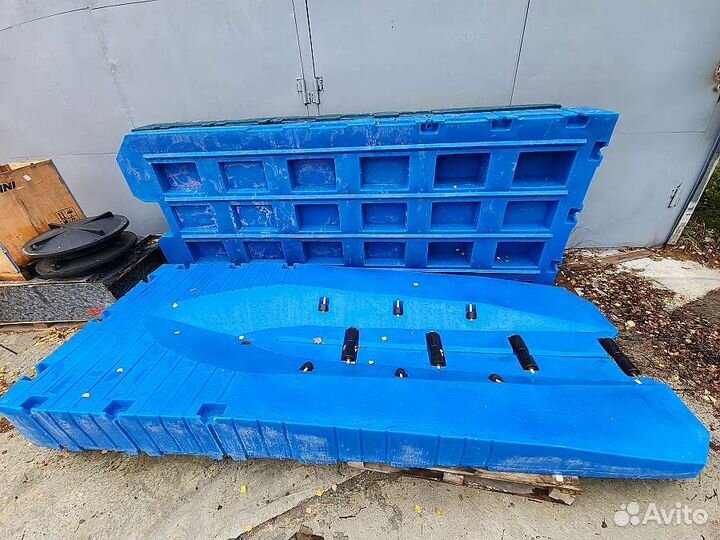 Заезд для гидроцикла для модульного понтона 2000