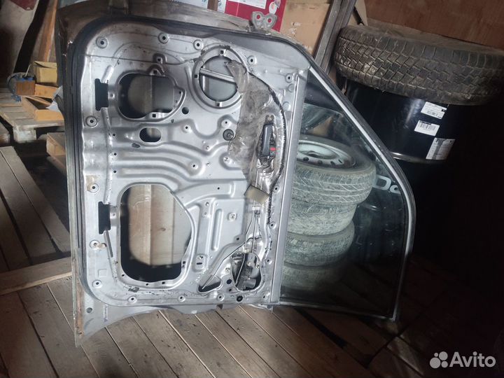 Тойота Ленд Крузер80 Дверь передняя правая и левая