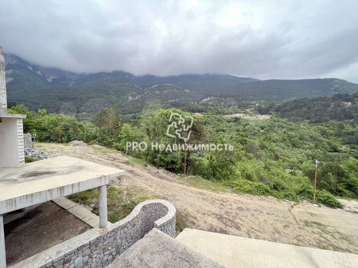 Дом 386 м² на участке 4 сот.