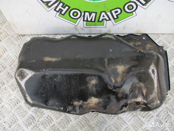 Поддон двигателя Dodge Caravan 3 2.4 л