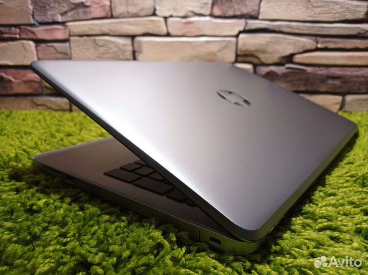 Новое состояние HP Core i5-7200 8Gb NVMe FullHD